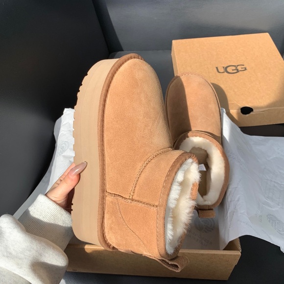 Women's UGG Classic Ultra Mini Boots - Picture 2 of 5